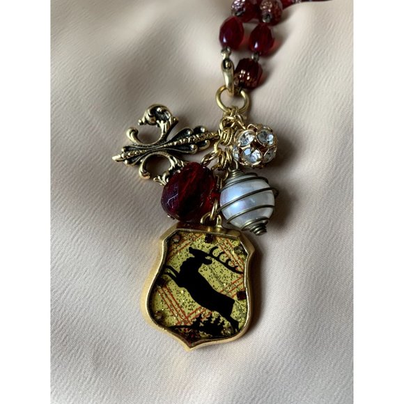 NEW WITH TAG Maximal Art Reindeer Plaid Charm Necklace with Red Crystal Chain - Picture 2 of 7